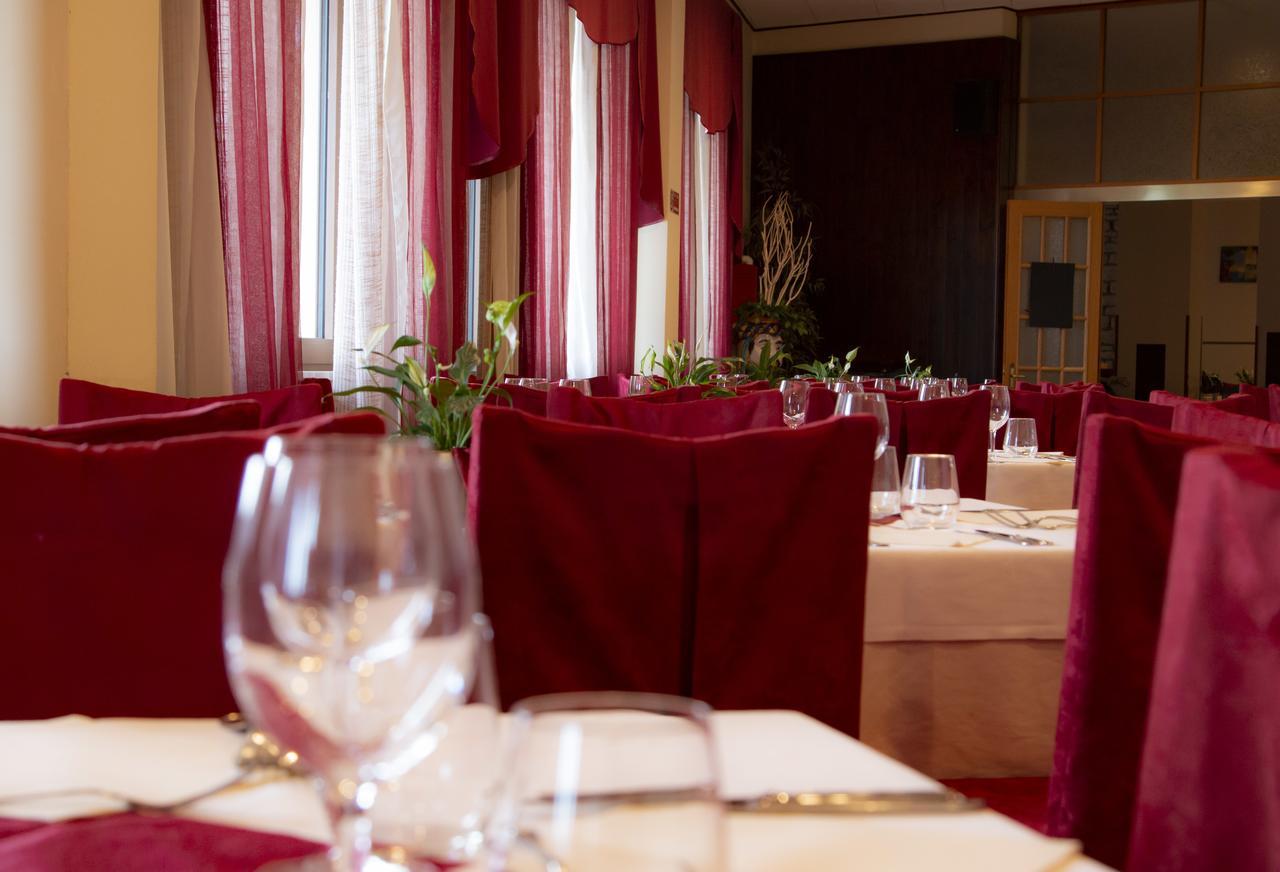 Hotel San Zeno San Zeno di Montagna Exterior photo